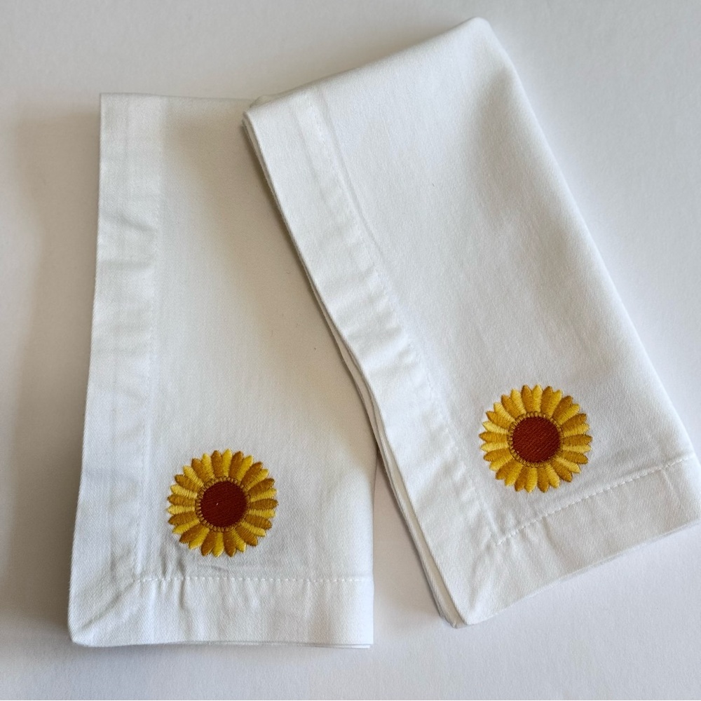 Williams Sonoma Vintage Sunflower Embroidered Cotton Dinner Napkins Set 2 Yellow